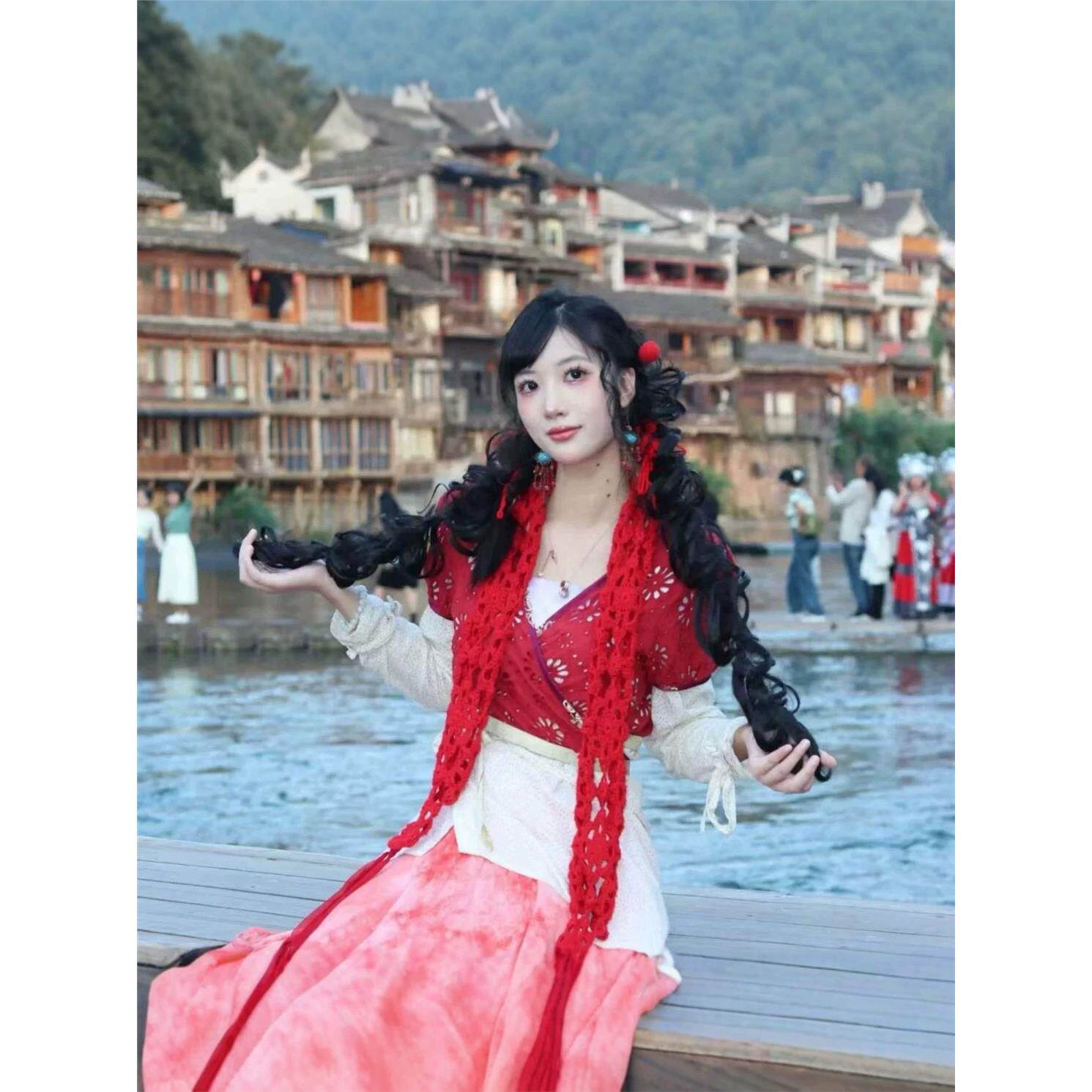 新款民族风红色披肩女夏