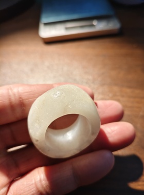 和田玉籽料白玉扳指内径22宽19厚7重28克