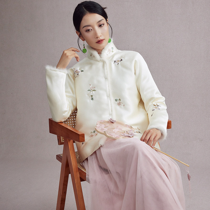 陌遇2025秋冬新款中国风气质绣花唐装上衣中式水貂毛棉衣茶服外套