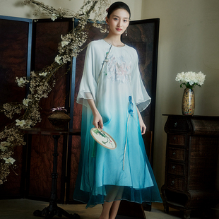 新款 陌遇 夏季 新中式 100%真丝吊染渐变荷花刺绣旗袍连衣裙 凌落