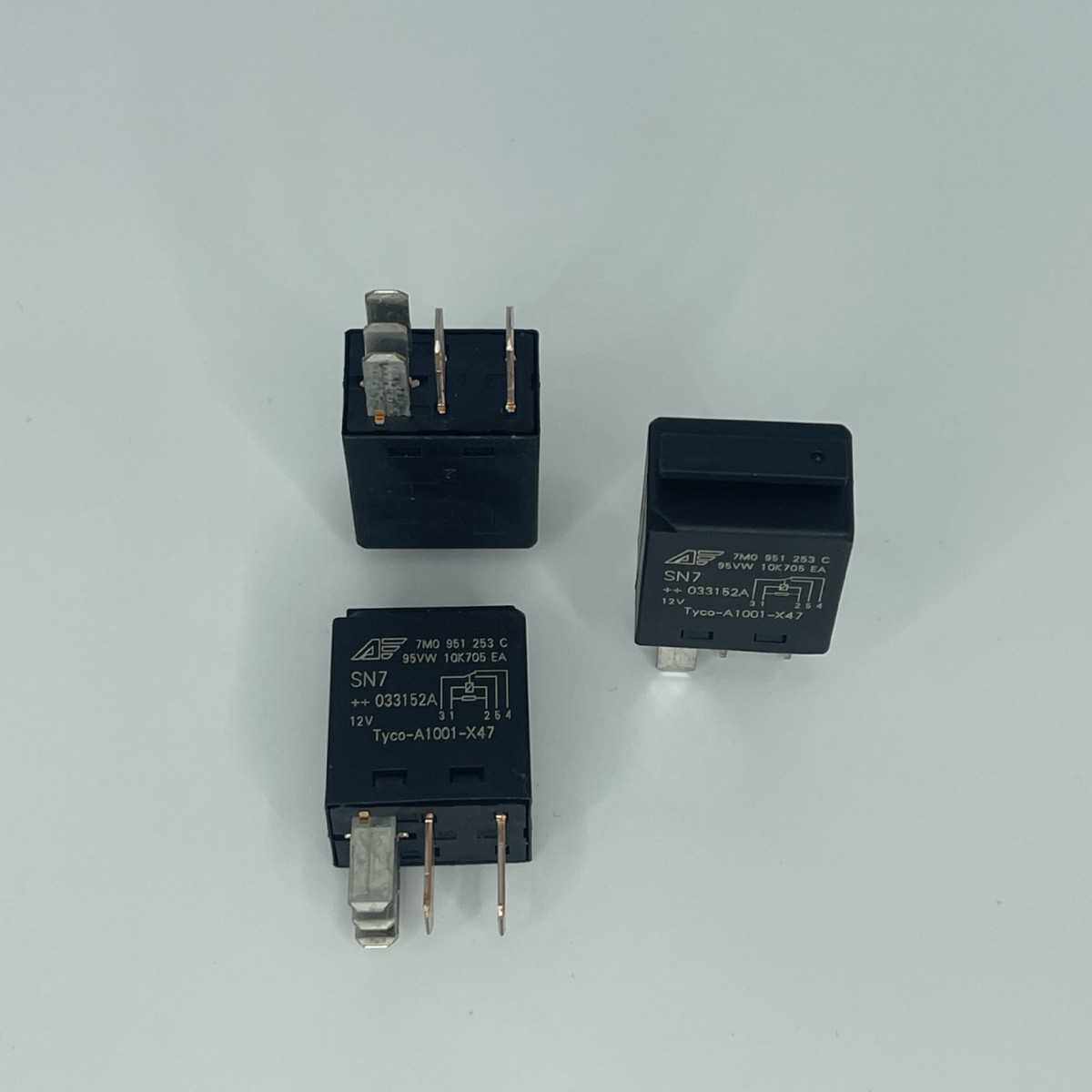 V23374-A1001-X007速腾7M0951253C汽车404号继电器95VW10K705EA