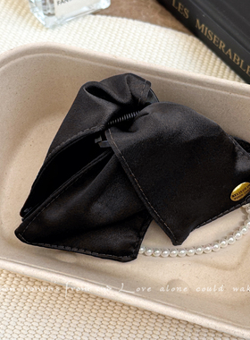 韩系黑色缎面三角抓夹女2025新款高级感百搭大号后脑勺鲨鱼夹头饰