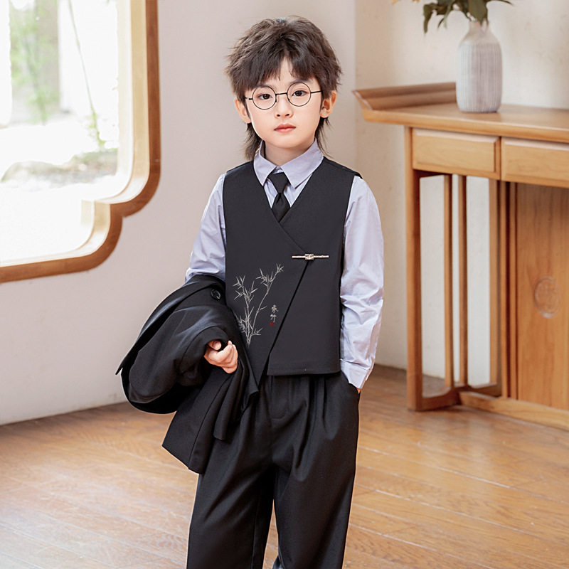 儿童新中式西装男童刺绣国风马甲花童周岁礼服男孩主持钢琴演出服