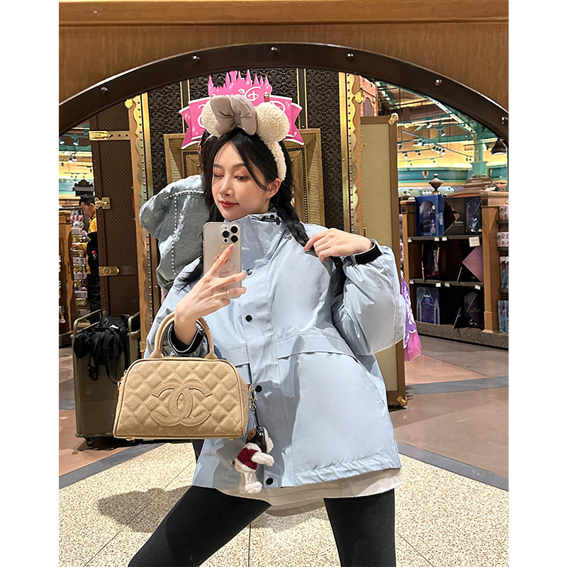 XCCX蓝色短款冲锋衣羽绒服女2023年冬新款90白鸭绒小个子连帽外套