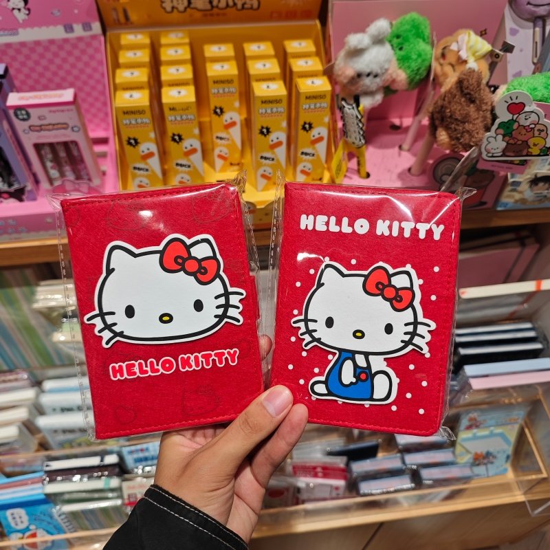 MINISO凯蒂猫萌动系列不织布手账本A6名创优品
