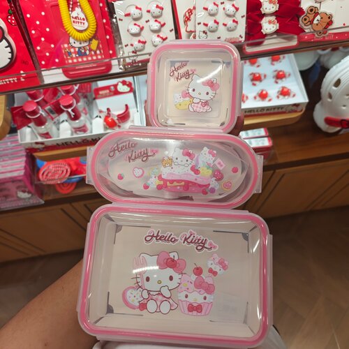 MINISO三丽鸥家族凯蒂猫方形弧形四边扣保鲜盒名创优品