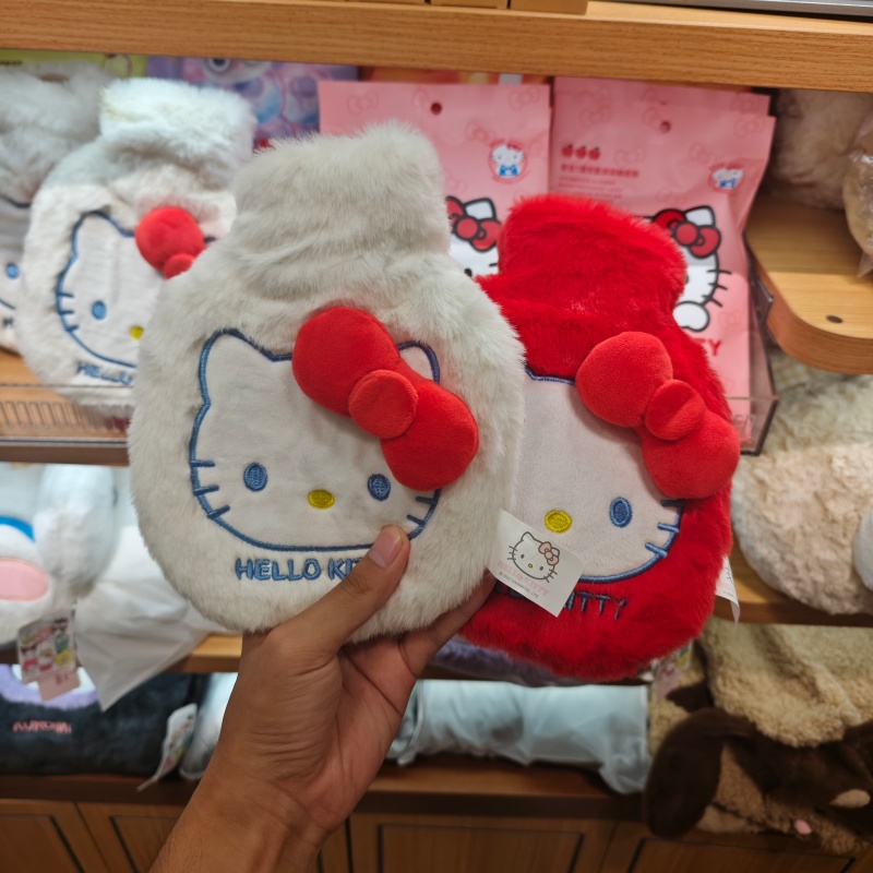 名创优品Hello Kitty系列立体蝴蝶结加水暖水袋小号MINISO