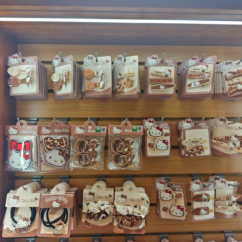 名创优品HelloKitty豹纹系列皮筋肠圈魔术贴小皮筋鸭夹MINISO