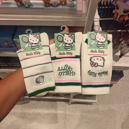 MINISO三丽鸥网球日记系列HelloKitty时尚IP长袜名创优品
