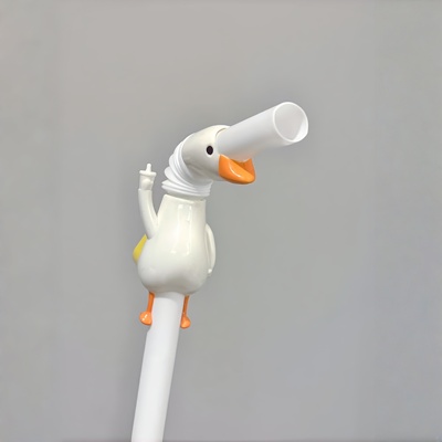 大鹅吸管对你说~要多喝水哦