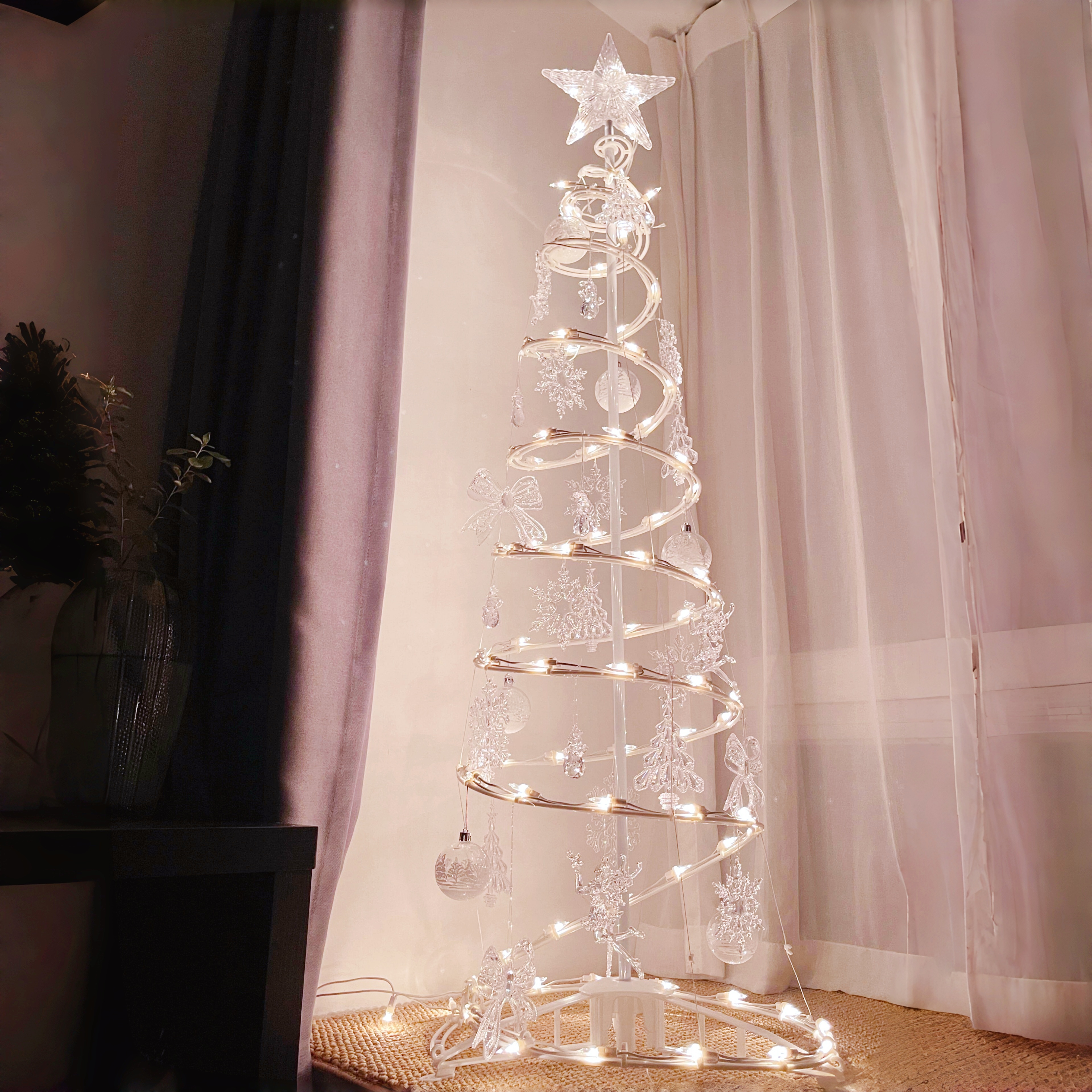 冬天的顶流是圣诞树~~