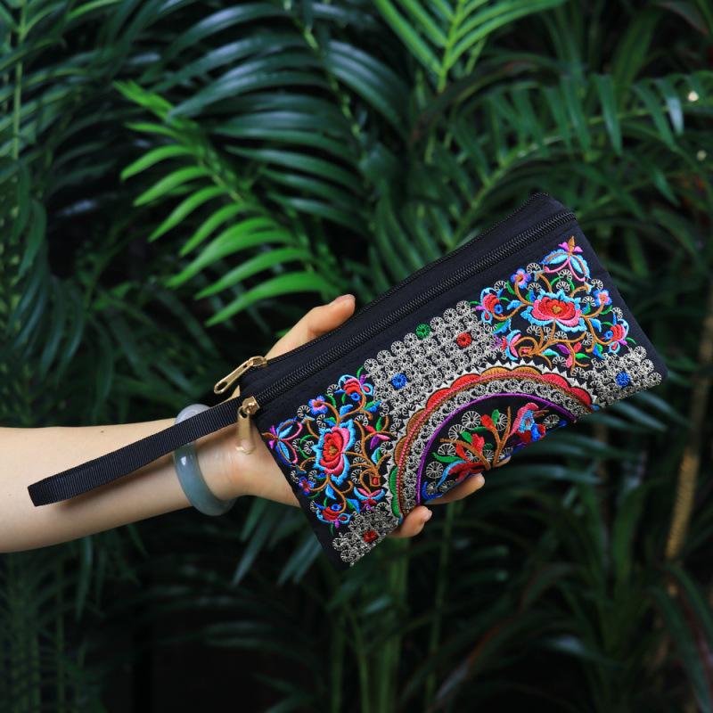 2026民族风绣花手拿包刺绣小包包中国风手机包零钱包时尚休闲女款