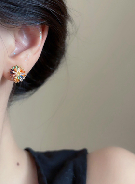 「绚丽烟火」彩色锆石雏菊花朵耳夹女无耳洞耳饰新款精致轻奢耳环