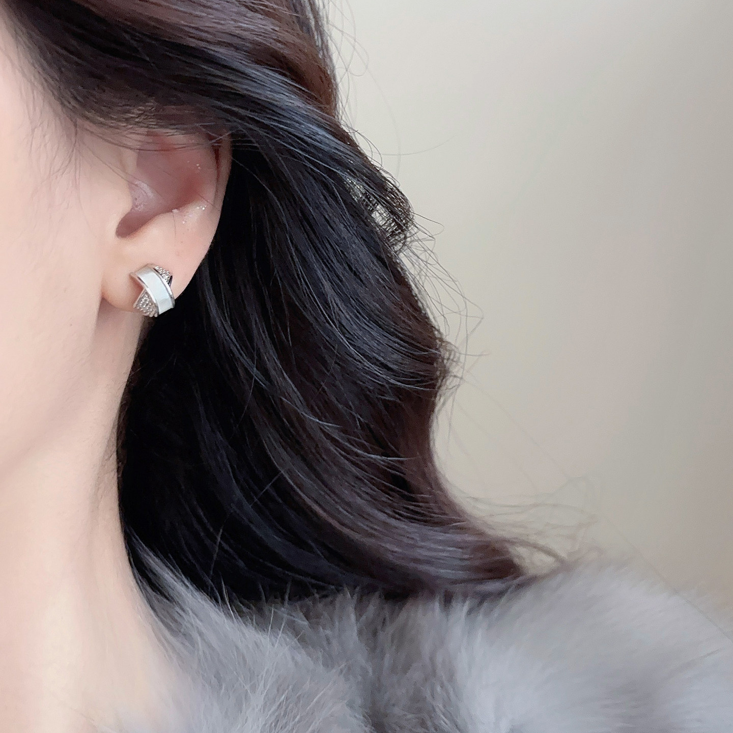 「通勤天菜」复古交叉贝母耳环女气质轻奢高级感耳夹精致小巧耳饰,饰品/流行首饰/时尚饰品新,耳环,淘宝优惠券,粉丝福利购,淘宝优惠卷