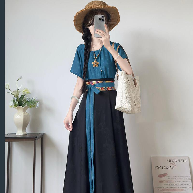 洛竹莺雀唐制圆领短袖汉