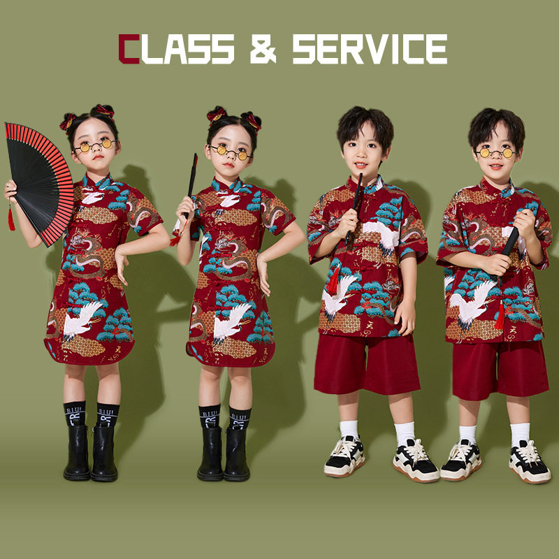 六一儿童演出服中小学生