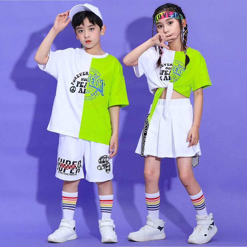 小学生运动会班服方阵啦