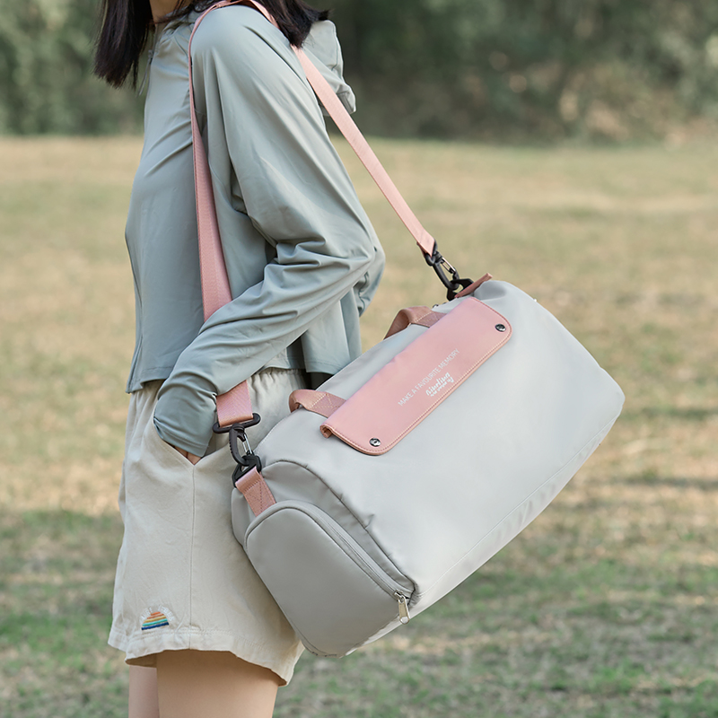 大容量运动健身包干湿分离旅行