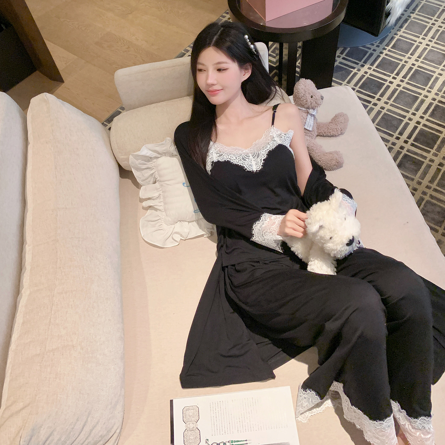 新款莫代尔睡衣女款春秋季三件套蕾丝吊带胸垫长袖长裤睡袍家居服