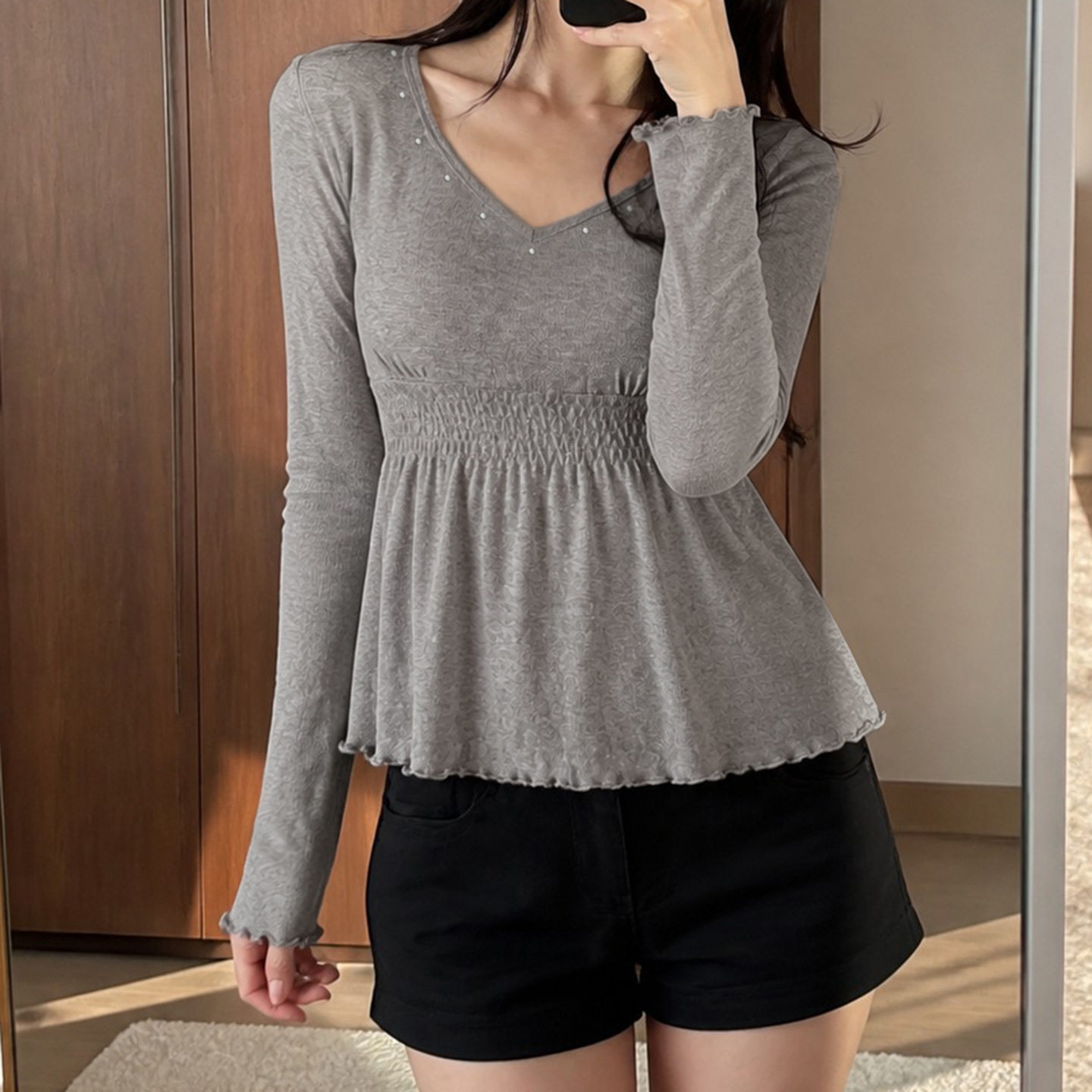 Sexy women's outf 欧美风纯色V领打揽A字摆木耳边上衣T恤女长袖