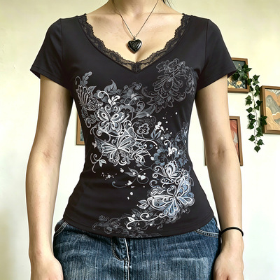 Dark style V-neck T-shirt for women 暗黑风辣妹V领短袖T恤上衣
