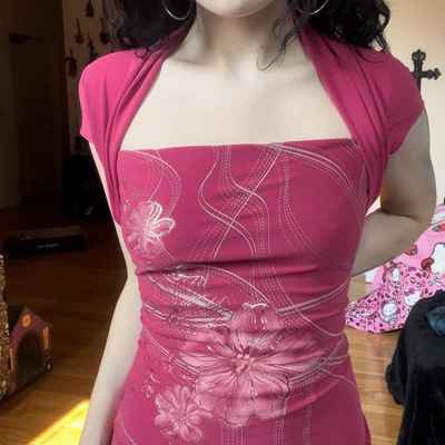 Women's short sleeved T-shirt纯欲花朵吊肩两件套褶皱短袖T恤女
