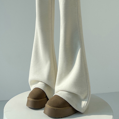 米白色加绒加厚微喇叭裤