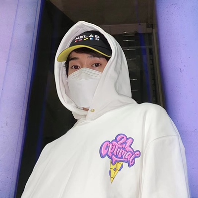 冰淇淋logo卫衣kuni同款