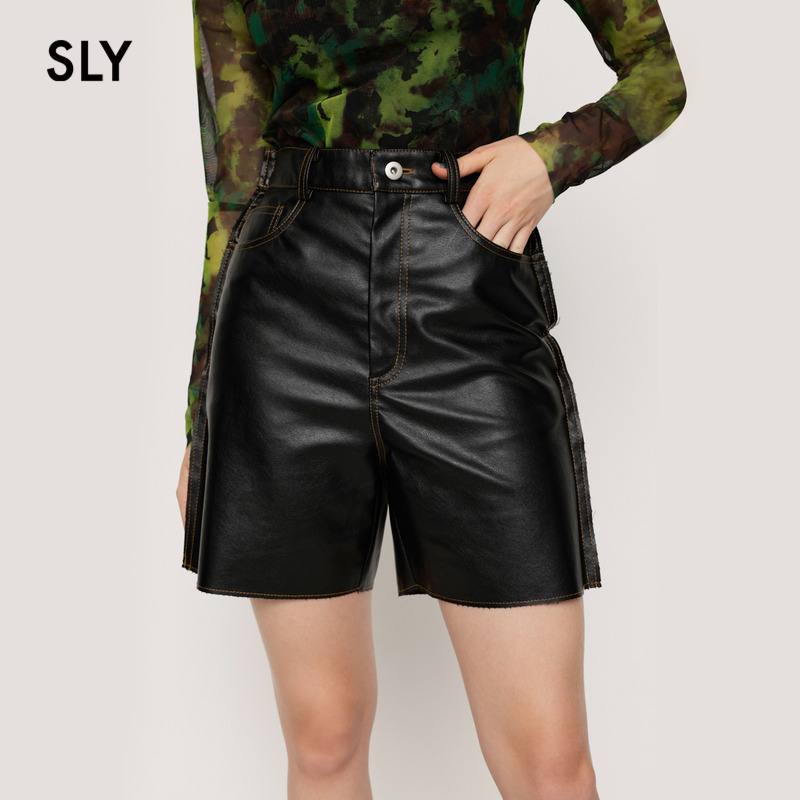 SLY 冬季新品甜酷风宽松直筒高腰皮革休闲短裤030GAZ31-