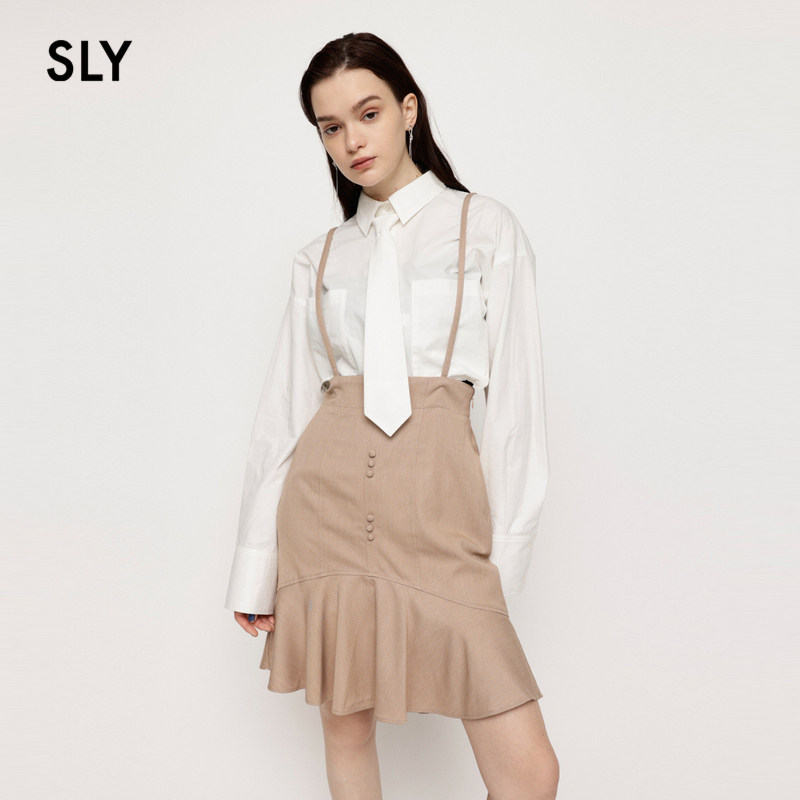 SLY 冬季新品非正式学院风简约短款背带半身裙038GAL31-