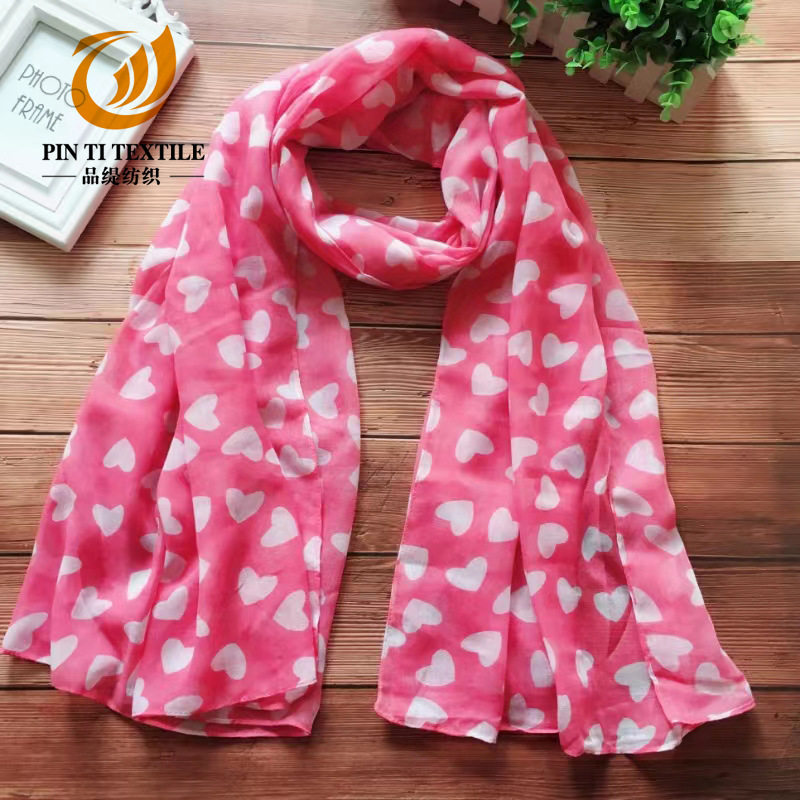 新款爱心印花围巾时尚百长款巴厘纱丝巾防晒度假披肩两用沙滩围巾