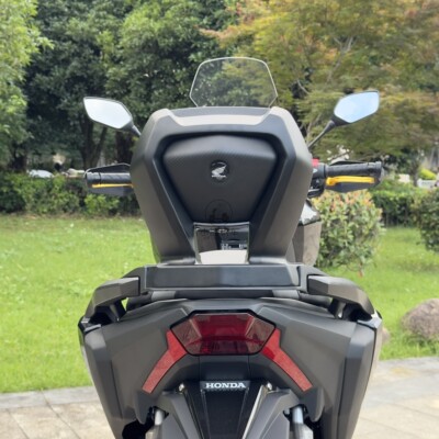 适用新大洲本田ADV350改装铝合金带人乘客后座舒适后靠背垫无损