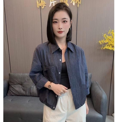 翻领拼接牛仔衬衫短外套女