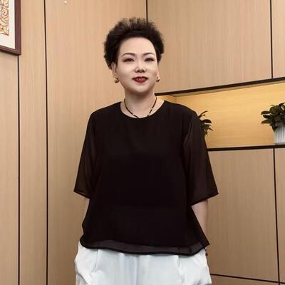 纯色静奢风通勤圆领中袖T恤女