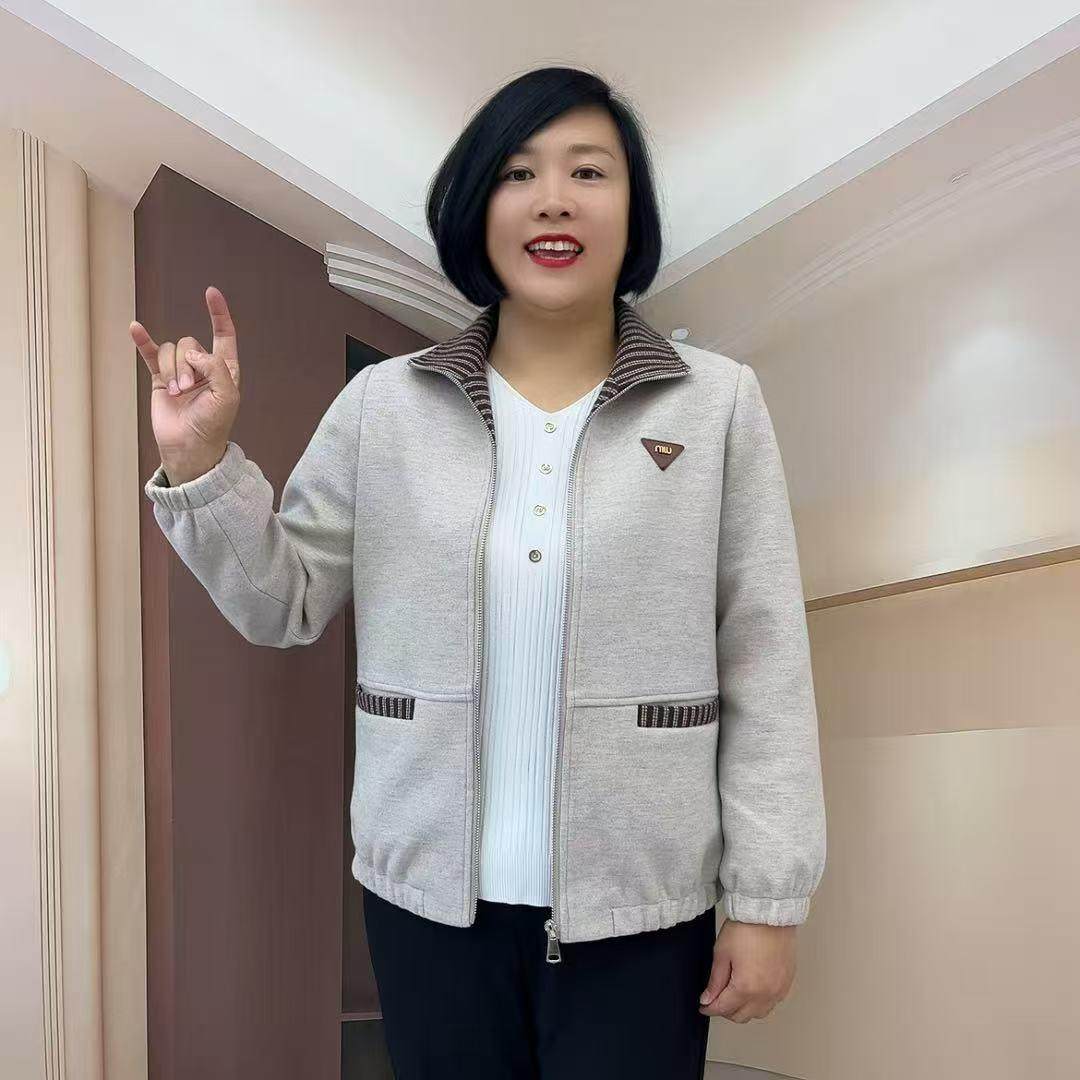 秋冬新款中老年妈妈装时尚翻领厚款拉链外套女宽松型纽扣夹克上衣,女装/女士精品,中老年女装,淘宝优惠券,粉丝福利购,淘宝优惠卷