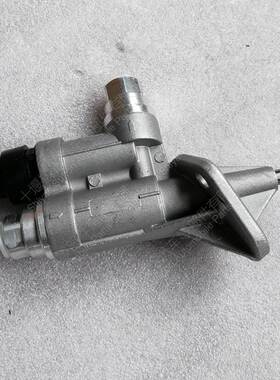 东风康明斯发动机6BT枪式输油泵3917998  3906795汽车配件