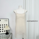 波点吊带连衣裙女修身 小众设计感气质短裙