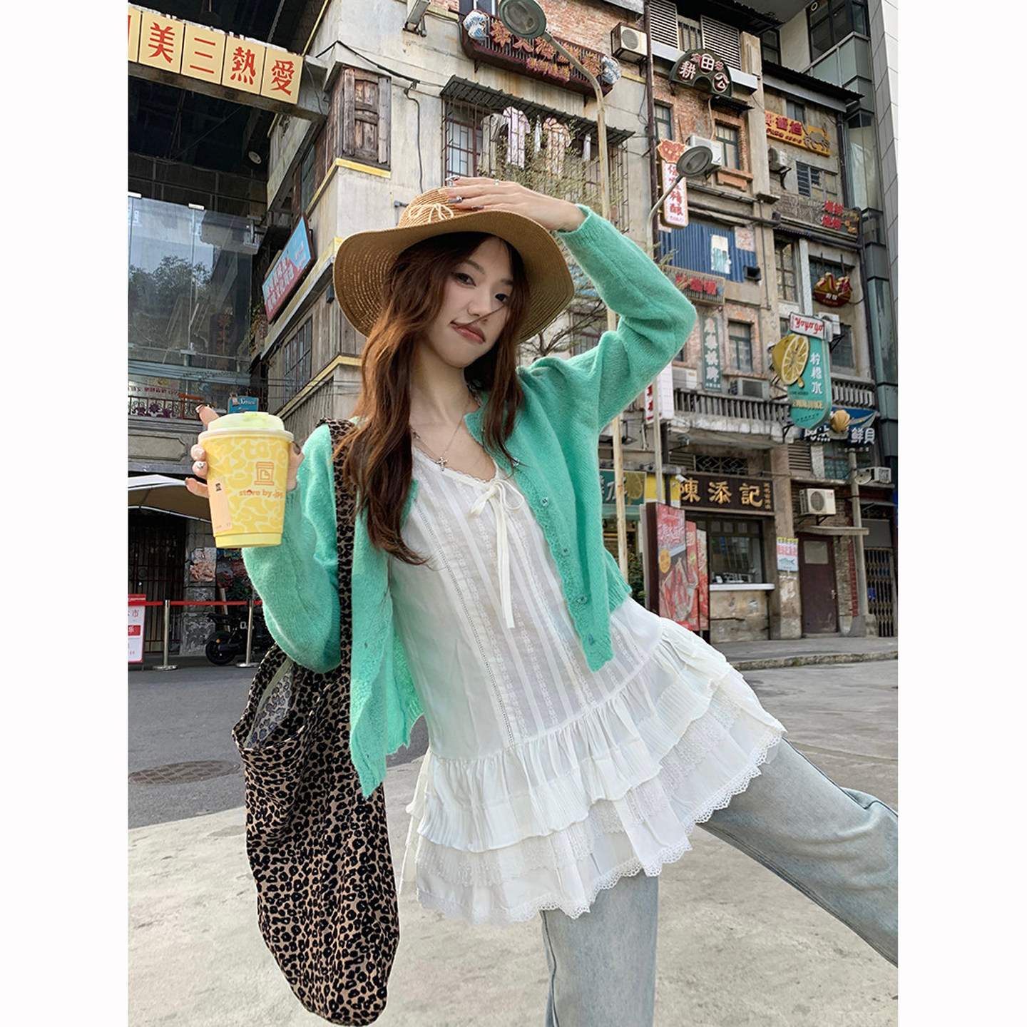 韩版气质v领系带喇叭袖衬衫女新款设计减龄蕾丝花边衬衣,女装/女士精品,蕾丝衫/雪纺衫,淘宝优惠券,粉丝福利购,淘宝优惠卷