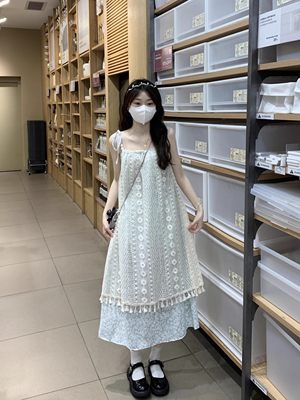 新款法式复古甜美吊带连衣裙女