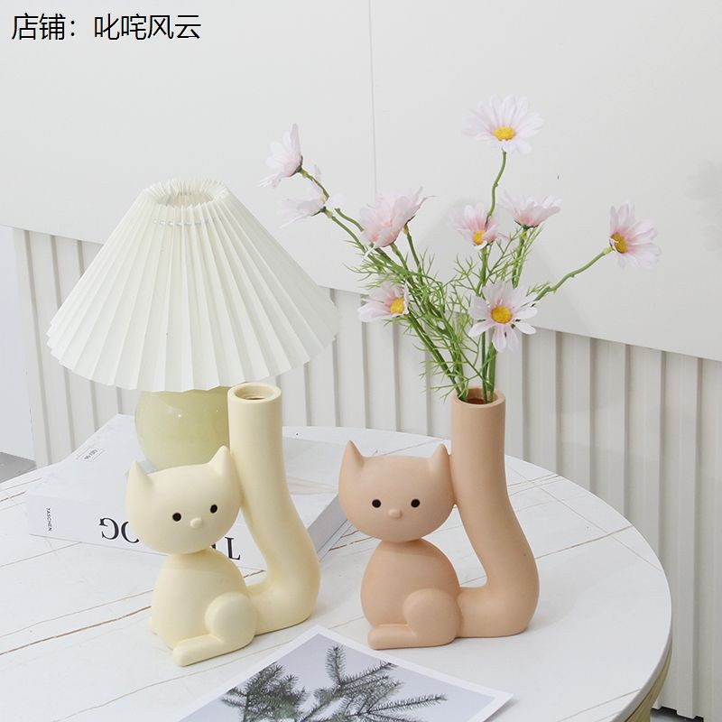 冰箱上放的装饰花小雏菊