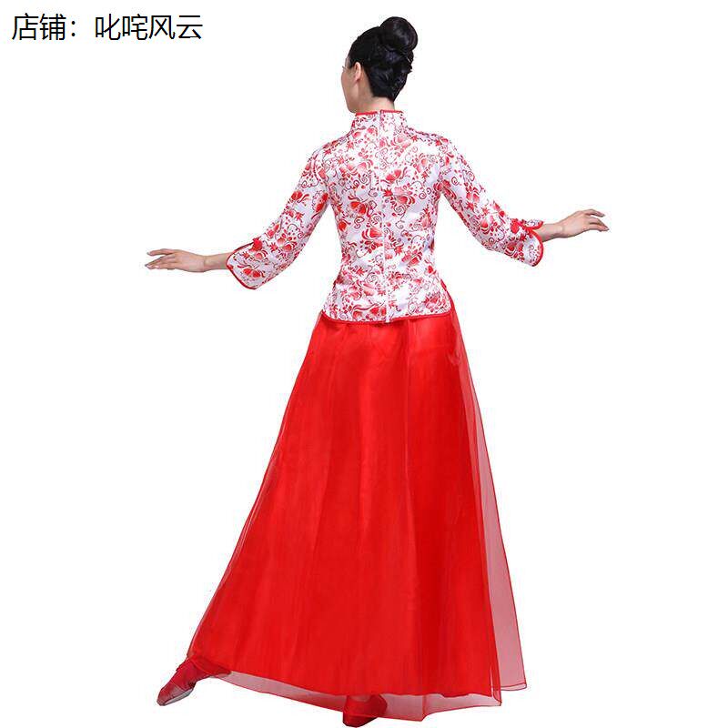 成人大合唱女长裙青花瓷