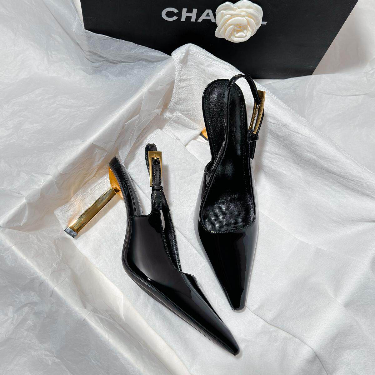 2025春季新款性感漆皮包头凉鞋女