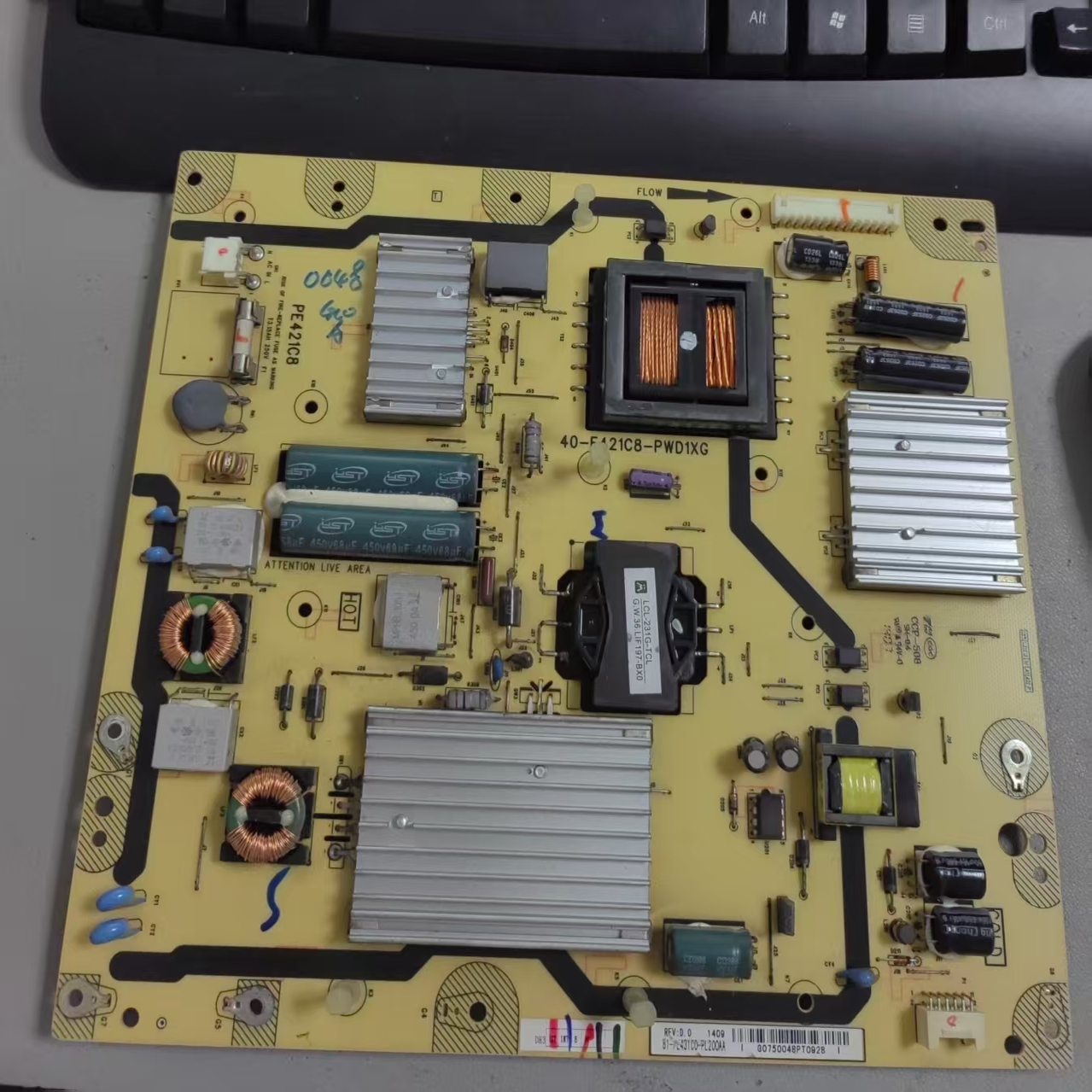 TCL L55E5500A-3D电源板 40-E421C6/C8-PWD1XG