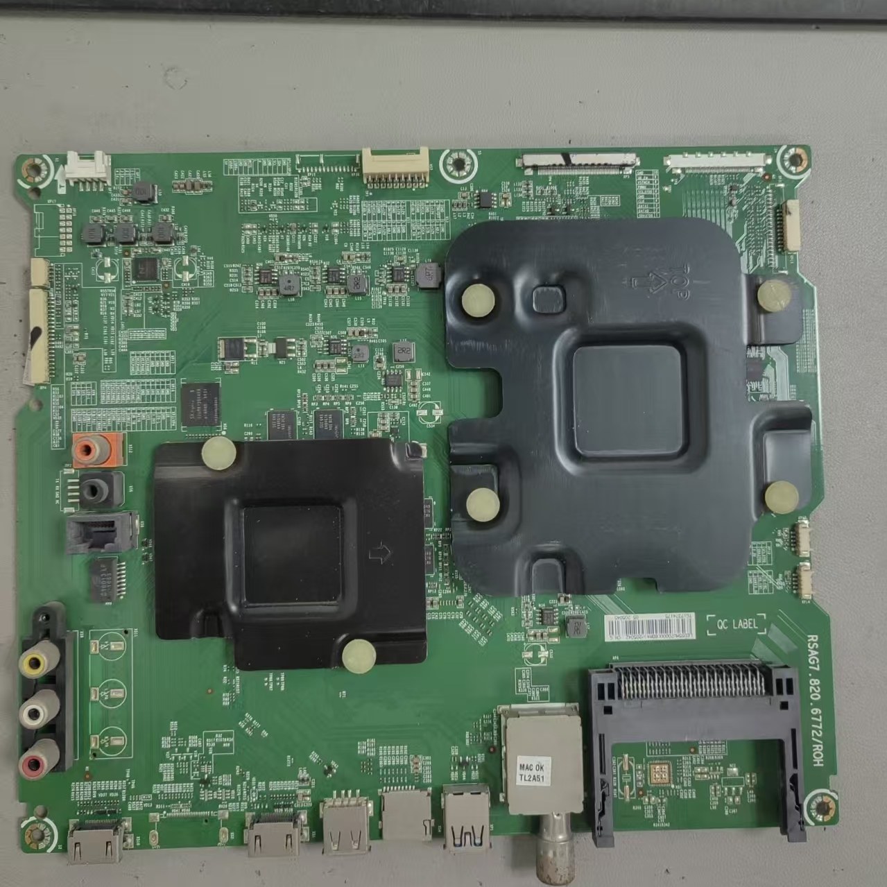 海信LED55MU7000U(BOM4)205042主板RSAG7.820.6772屏HE550M7U83