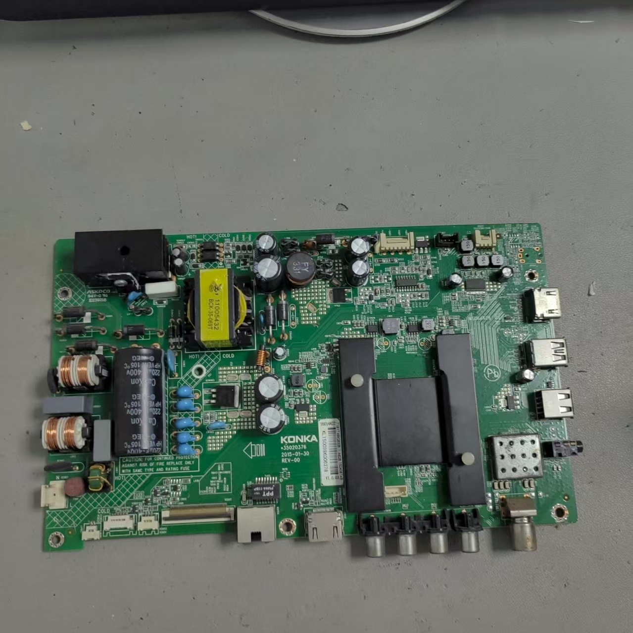 康佳LED49M2600B主板35020376屏7200071PYT V0