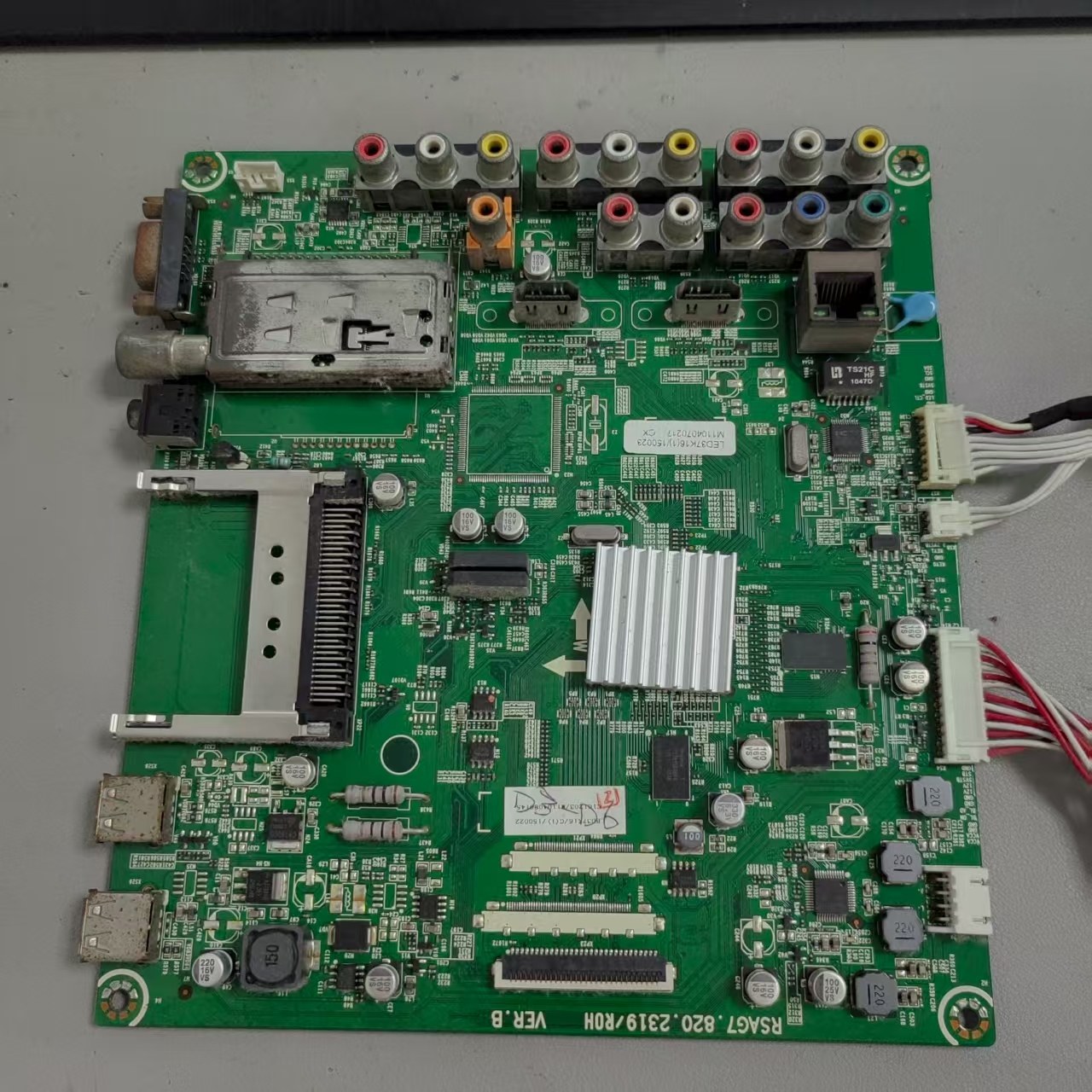 海信LED37K16(BOM2)150023主板RSAG7.820.2319屏HE370DH-B22