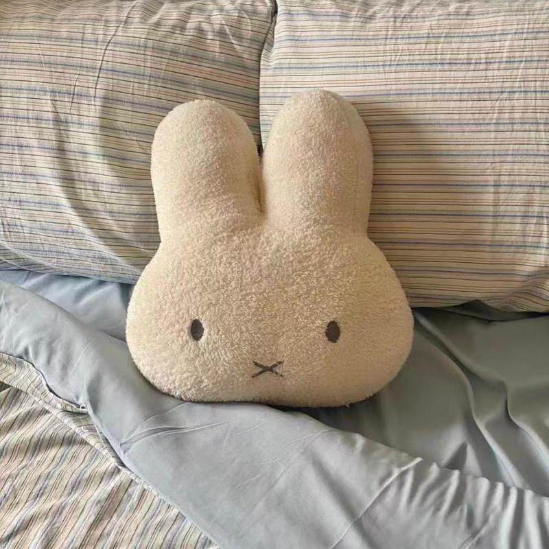 卡通抱枕靠枕卧室床头靠背