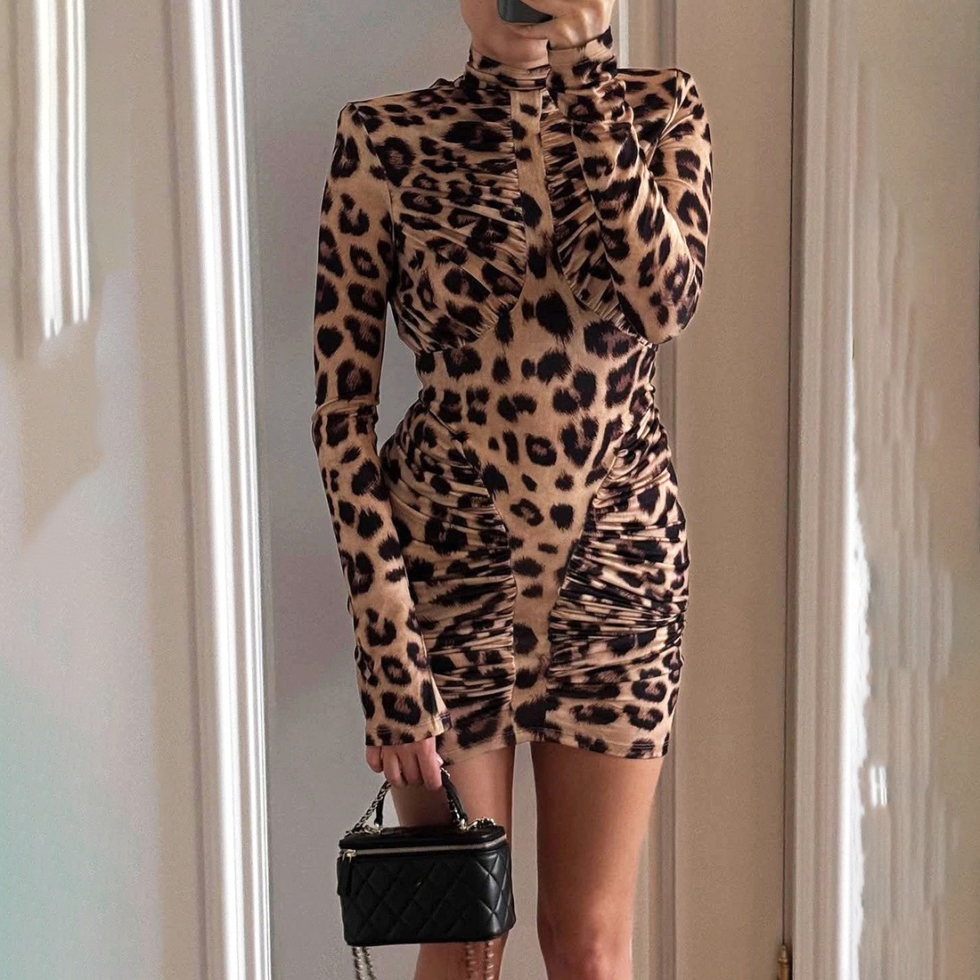 半高领褶皱纯色包臀连衣裙女