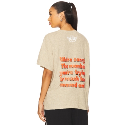 [冬季内搭]Boys Lie 图案T恤 棕黄色辣妹风REVOLVE