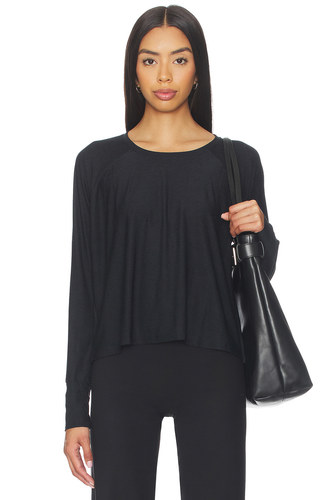 Beyond Yoga FEATHERWEIGHT 套衫 黑色revolve小众新款春季